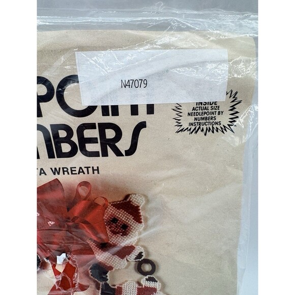 NEW Needlepoint By Numbers "Santa Wreath" Plastic Canvas Kit Size 18" Christmas - Picture 2 of 5